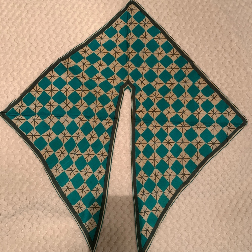 Vintage Vera Neumann scarf